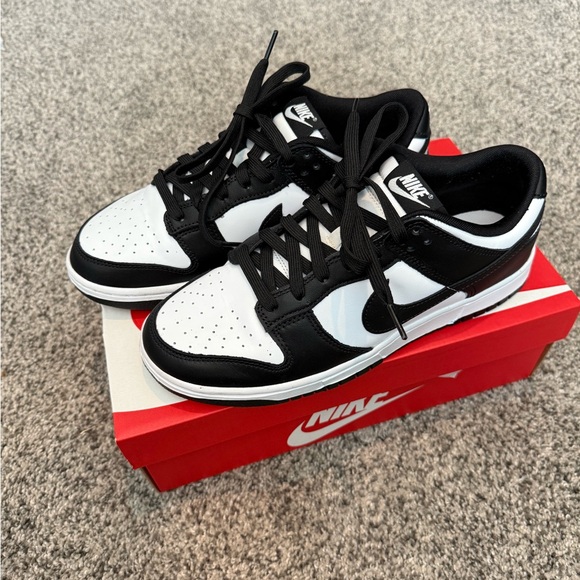 Nike Dunk Low Retro Men’s 9 - Black/White Panda - Picture 1 of 8